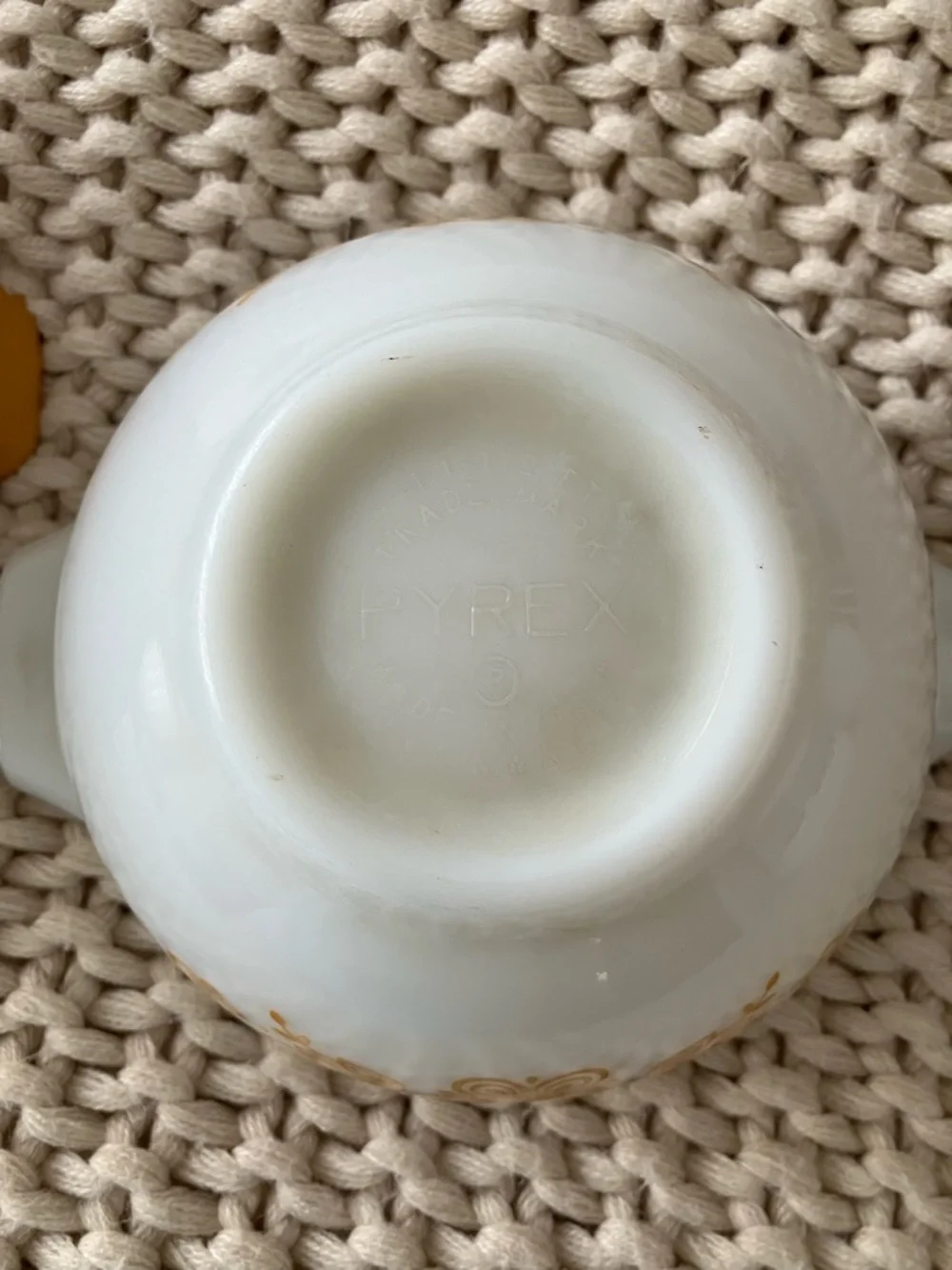 Vintage Pyrex Mixing Bowls - Picture 8 of 8